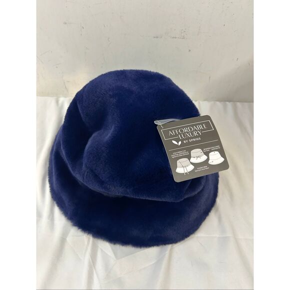 Sprigs Plush Blue bucket hat adjustable 9" diameter Affordable Luxury reversible - Picture 2 of 7